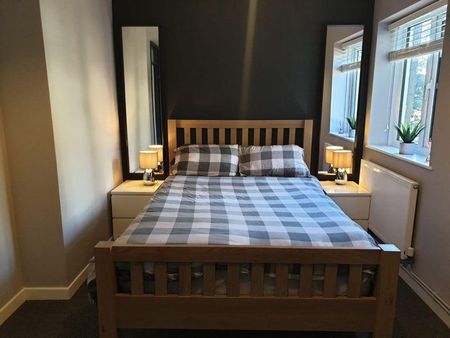 2 bedroom flat to rent - Photo 5