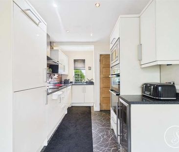 Miles Hill Crescent, Chapel Allerton, Leeds, LS7 - Photo 6