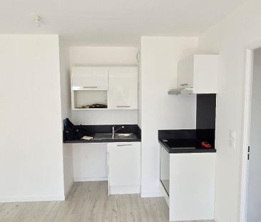 Location Appartement 3 pièces 64m² VALENCIENNES 59300 - Photo 3