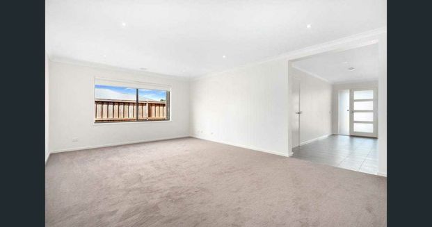 16 Rimple Way, Beaconsfield VIC - Photo 1