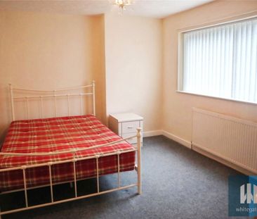 Ashbrow Road, Fartown, Huddersfield, HD2 - Photo 2