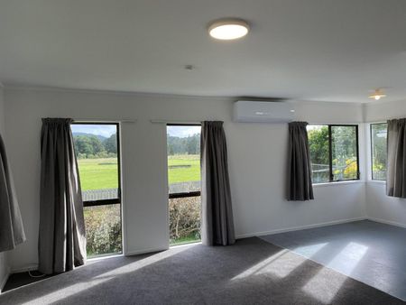 Renovated with a rural outlook - Photo 2