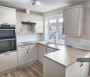 4 bedroom terraced house to rent - Photo 5