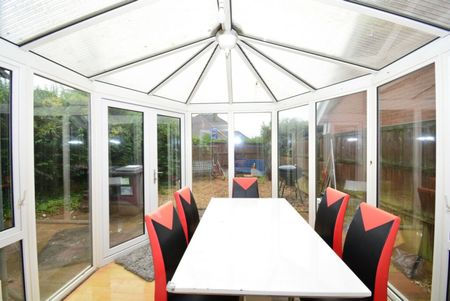 WINTON 6 Bed Student House - EDGEHILL RD - Photo 3