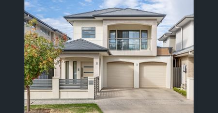 Stylish and Luxurious Family Home! - Photo 5