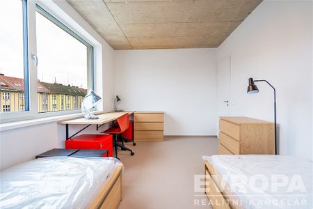 Pronájem bytu 4+1 68 m² - Fotografie 3