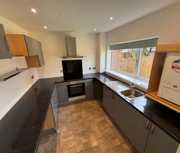 3 bedroom terraced house to rent - Photo 5