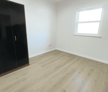 5 bedroom townhouse to rent - Photo 3