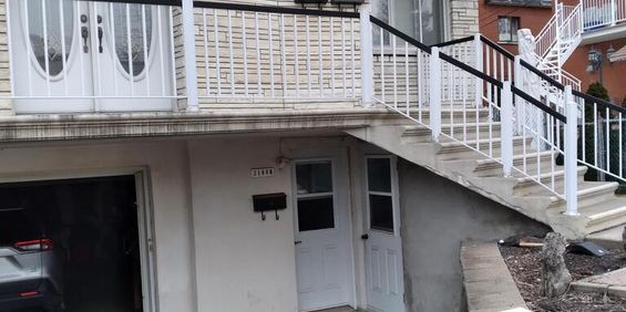 AHUNTSIC : 2 ½ Chauffé, éclairé, Eau Ch - Photo 3