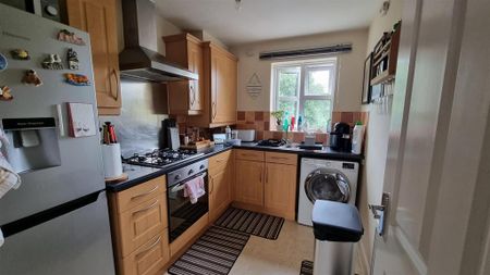 1 bedroom flat to rent - Photo 4