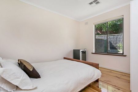 Stylish, Spacious, Two Bedroom Unit in a Quiet & Convenient Location - Photo 4