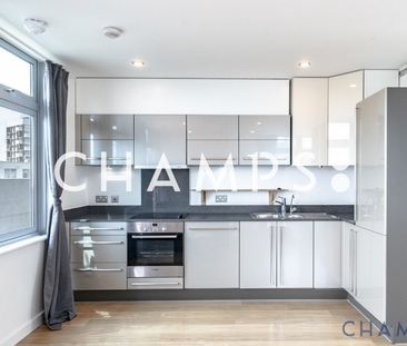 3 bedroom flat to rent - Photo 2