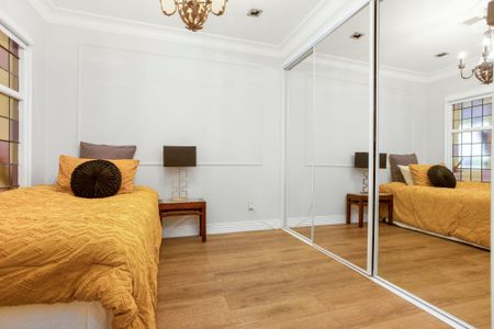 Loft like Apartment living. - Photo 5