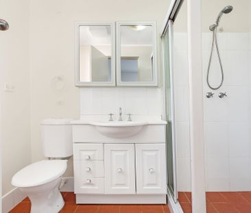 Sunny One Bedroom Apartment in the Heart of Cammeray - Photo 6