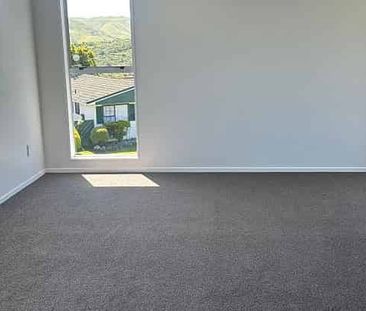 Newly renovated 3BR Home in Kelson - Photo 1