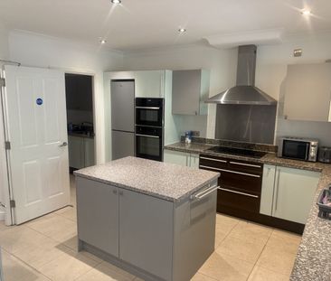 One-Bedroom House share - Photo 3