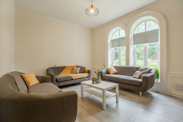 9 Bed Semi-Detached House, Wilkinson Street, S10 - Photo 1