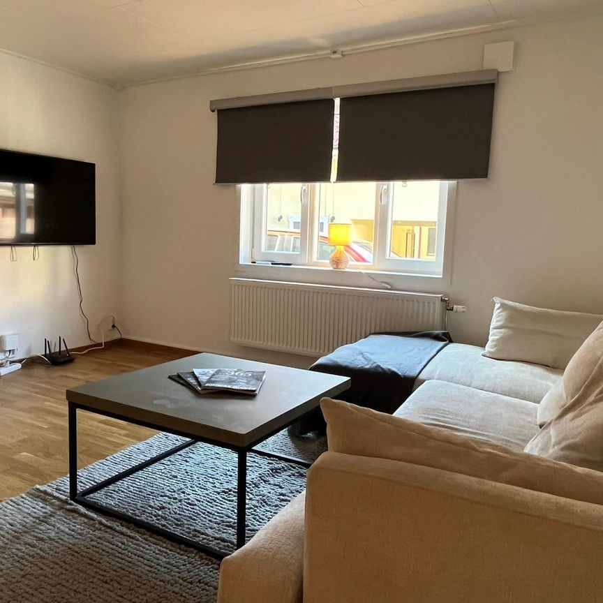 Östra Skolgatan 7 - Photo 1