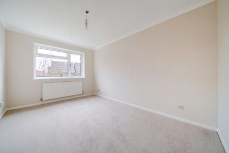 4 bedroom detached house to rent - Photo 4