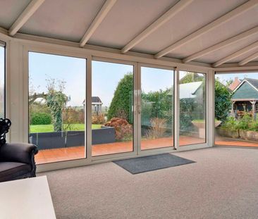 Dorpsstraat, Wilnis, Nederland - Foto 3