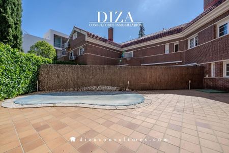 4 bedroom luxury Villa for rent in Madrid, Autonomous Region of Madrid - Photo 2