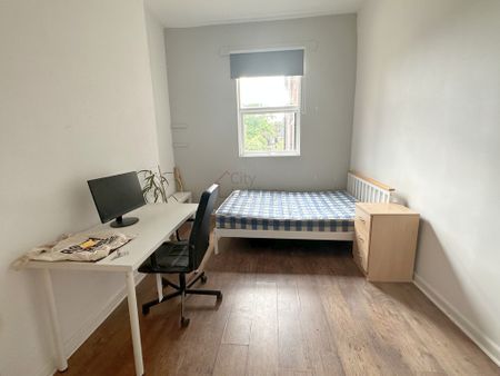2 Bedroom Flat - Photo 5