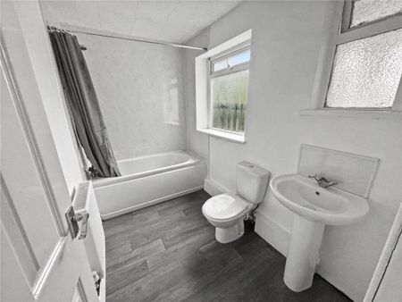 3 bedroom terraced house to rent - Photo 5