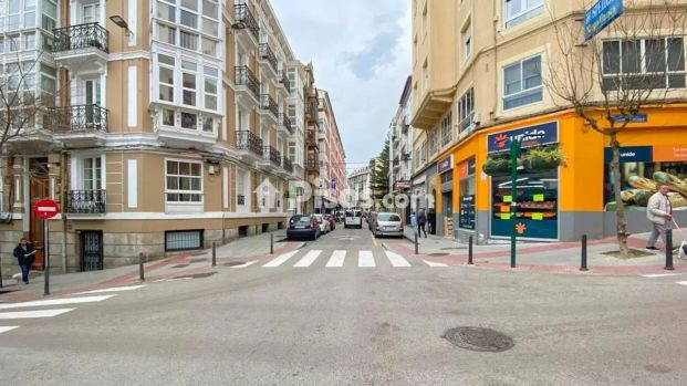Piso en alquiler en Centro - Photo 1