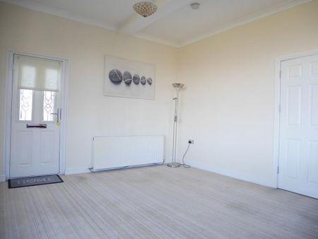 3 bedroom apartment to rent - Photo 3