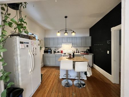 2583 Windsor Street, Halifax – GORGEOUS 3 BR 1 BATH HALIFAX MAIN LEVEL FLAT AVAILABLE APRIL 1ST - Photo 5