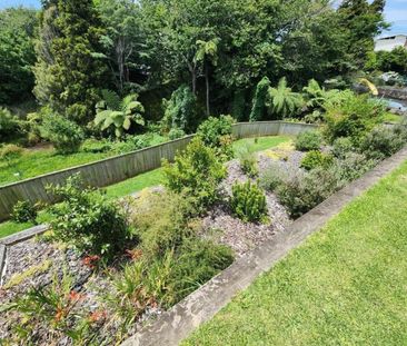 Spacious Four Bedroom home in Marfell - Photo 4