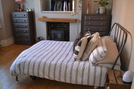 2 bedroom flat to rent - Photo 4