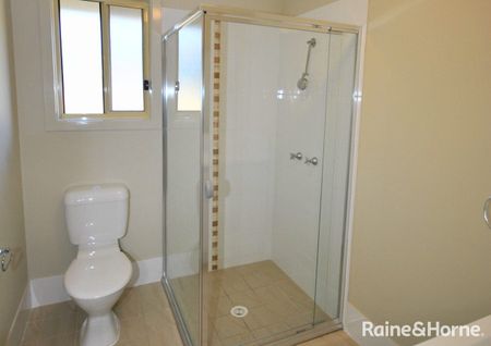 Your Ideal Family Haven on Rannoch Drive - Photo 5