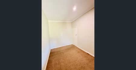 Spacious 4-Bedroom Family Home in Armadale - 6 Crawley Road - Photo 5