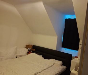 Gemütliche 2-Zimmer-Wohnung mit möblierter Küche in zentraler Lage ... - Photo 1