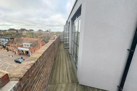 Station Parade - Photo 4