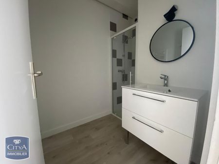Location Appartement 2 pièces 47m² ST BENOIT 86280 - Photo 3