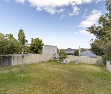Three Bedroom Duplex - Photo 3