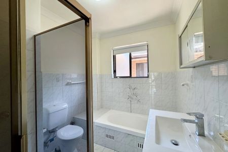 NEWLY RENOVATED - Spacious & Updated 2-Bedroom Unit in the Heart of Carlton - Photo 2