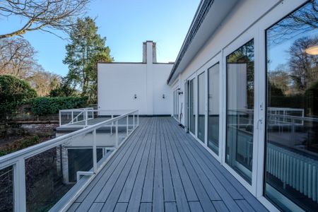 Direkt im Zentrum: 4-Zimmer-Wohnung mit großzügiger Terrasse und viel Wohnfläche - Photo 2