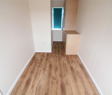 Great West Road, Isleworth - Photo 2