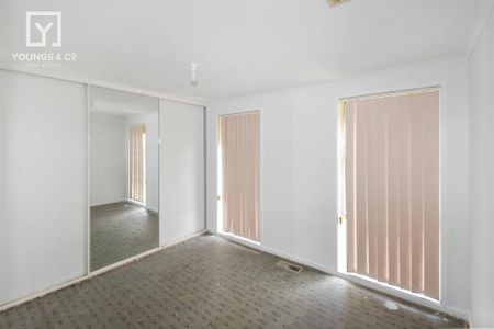 42 Northumberland Cres, Shepparton - Photo 3