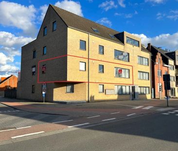 Ruim en sfeervol appartement met 2 slaapkamers en autostaanplaats n... - Photo 3