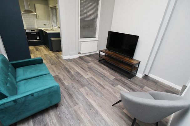 2 bedroom terraced house to rent - Photo 1