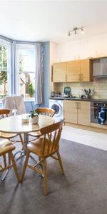 3 bedroom apartment to rent - Photo 3