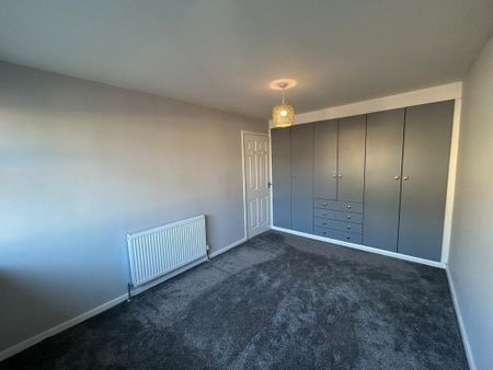 3 bedroom semi-detached house to rent - Photo 5