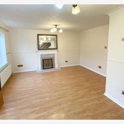 7, Barkstone Drive, Herongate, Shropshire, SY1 3XT - Photo 1