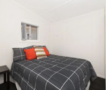 16 Sydney Street, - Photo 3