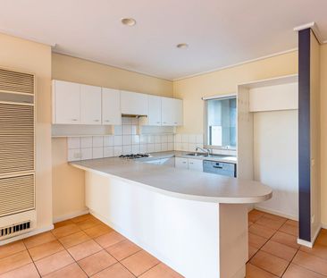 347 Young Street, Fitzroy VIC 3065 - Photo 2