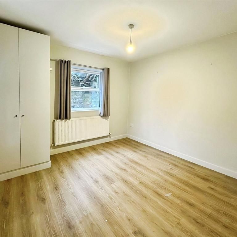 3 bedroom apartment to rent - Photo 1